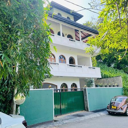 Villa Nine Канди Экстерьер фото