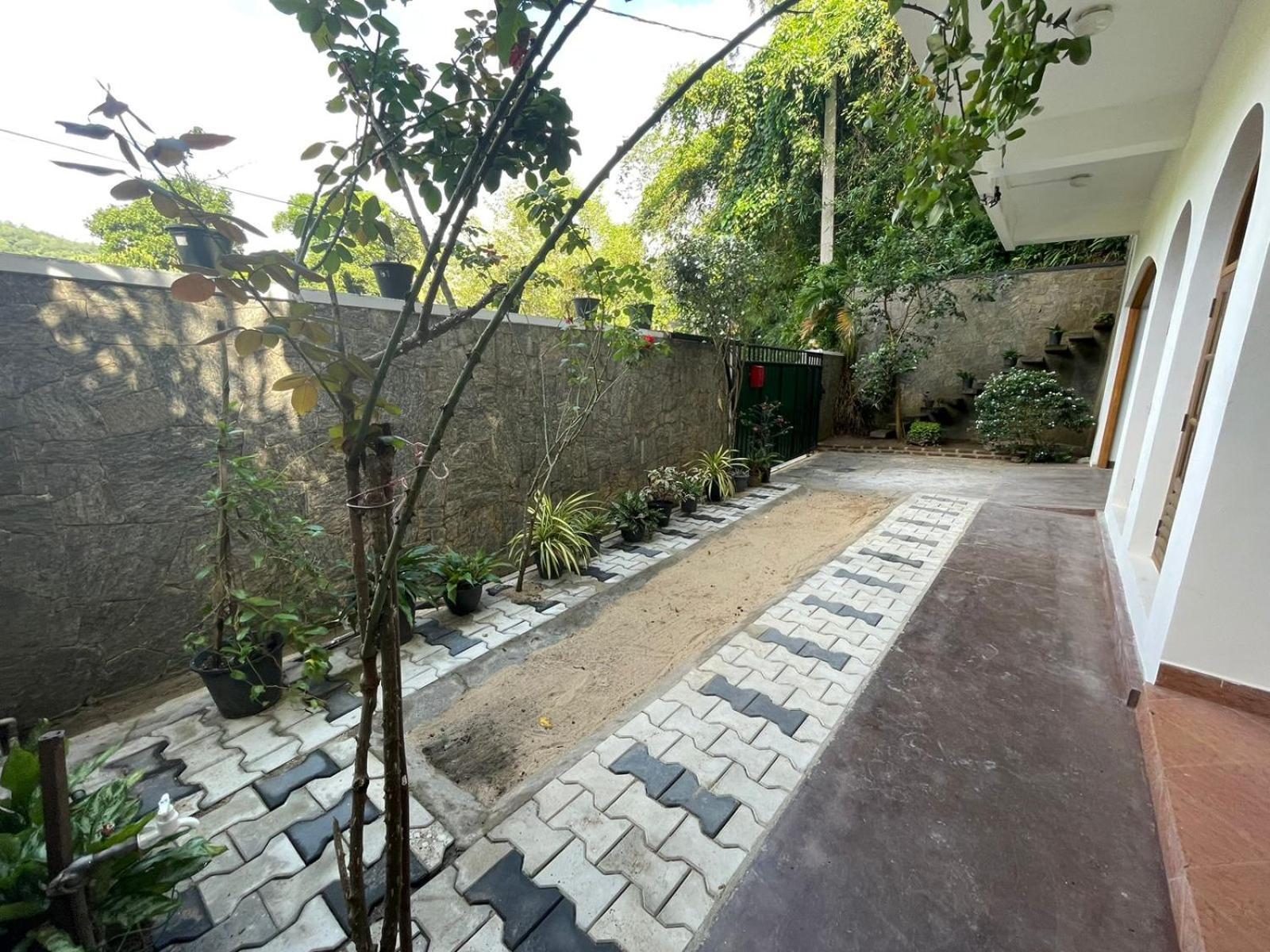 Villa Nine Канди Экстерьер фото